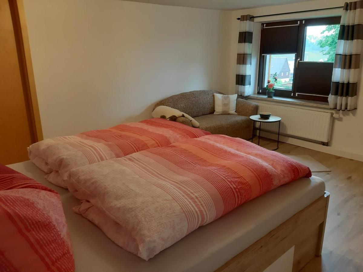 Familienfreundliche Ferienwohnung Zschorlau Exterior foto
